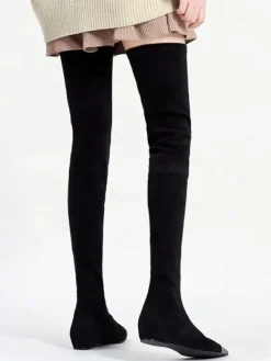 Au-dessus du genou Bottes en daim noir bout pointu plat Cuissardes pour les femmes