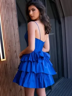 Avec robe de soirée courte courte col bijou n艙uds taffetas