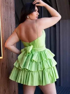 Avec robe de soirée courte courte col bijou n艙uds taffetas