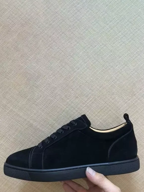 Baskets noires pour hommes bout rond lacets style skate