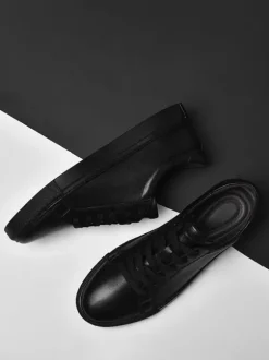 Baskets pour hommes Chaussures de sport à bout rond en cuir à la mode