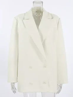 Blazer crème à revers cranté pour femme - Veste oversize à simple boutonnage - Tenue printanière décontractée et minimaliste idéale pour la ville (collection printemps 2026)