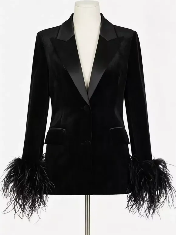 Blazer en velours satiné pour femme revers en satin et poignets ornés de plumes