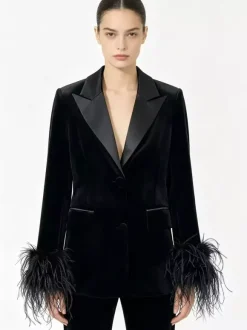 Blazer en velours satiné pour femme revers en satin et poignets ornés de plumes