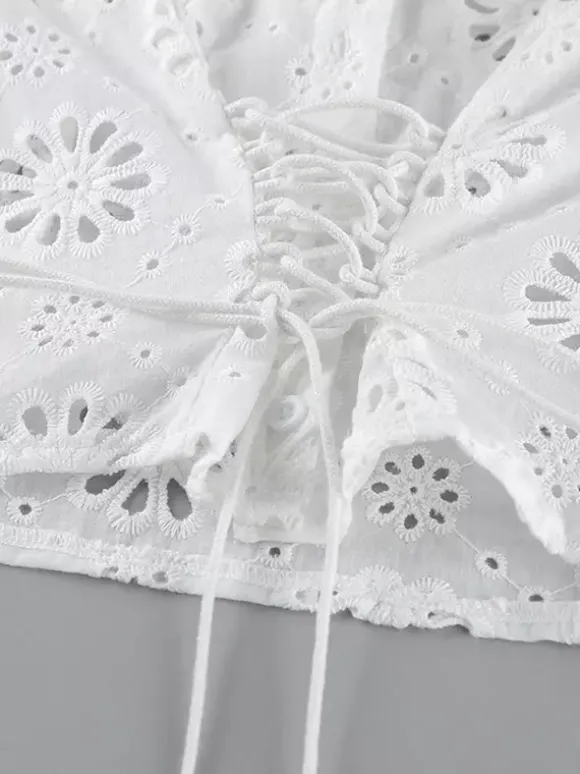 Blouse blanche à lacets pour femme col en V manches courtes en coton chic