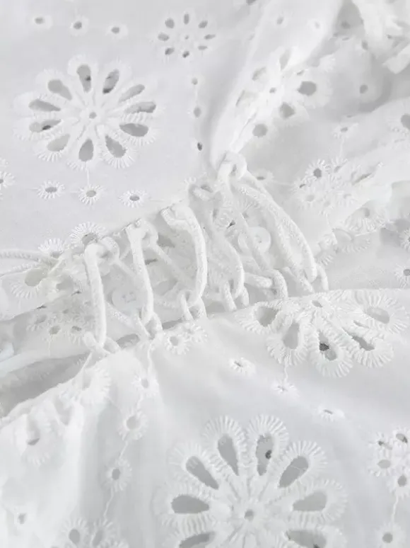Blouse blanche à lacets pour femme col en V manches courtes en coton chic