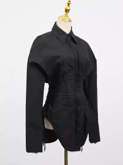Blouse noire pour femme col rabattu boutons chics lacets manches longues