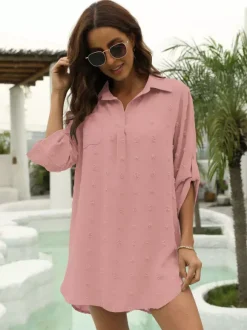 Blouse pour femme bleu foncé à col rabattu manches courtes décontractées en mousseline.
