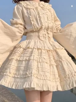 Blouses Sweet Lolita Haut Lolita Blanc Écru Manches Courtes Chemise Lolita À Volants Plissés