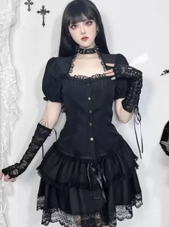 Blouses gothiques lolita haut lolita noir manches courtes chemise lolita à volants en dentelle