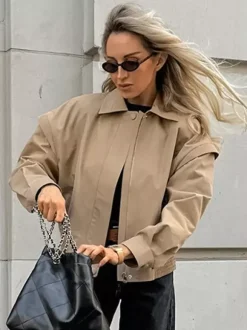 Blouson bomber léger kaki pour femme - Vêtement d'extérieur minimaliste à col zippé - Style streetwear décontracté chic et discret pour le printemps 2026