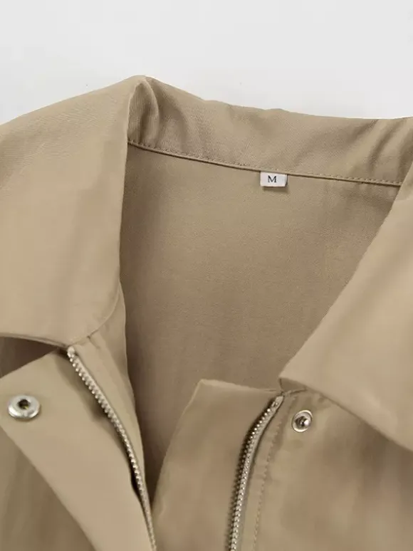 Blouson bomber léger kaki pour femme - Vêtement d'extérieur minimaliste à col zippé - Style streetwear décontracté chic et discret pour le printemps 2026