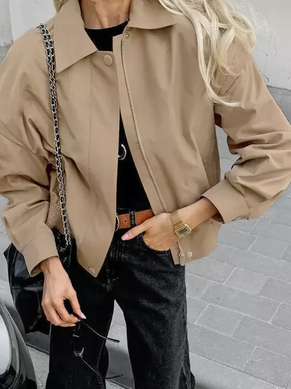 Blouson bomber léger kaki pour femme - Vêtement d'extérieur minimaliste à col zippé - Style streetwear décontracté chic et discret pour le printemps 2026