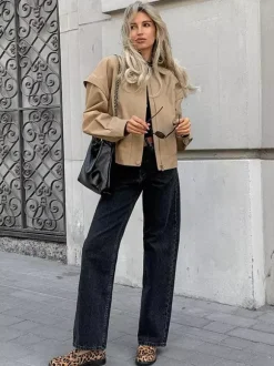 Blouson bomber léger kaki pour femme - Vêtement d'extérieur minimaliste à col zippé - Style streetwear décontracté chic et discret pour le printemps 2026