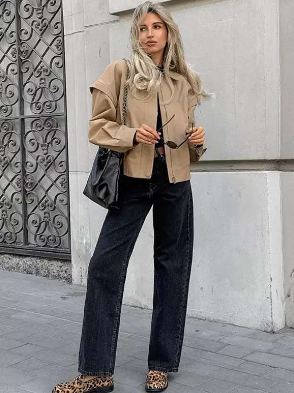 Blouson bomber léger kaki pour femme - Vêtement d'extérieur minimaliste à col zippé - Style streetwear décontracté chic et discret pour le printemps 2026