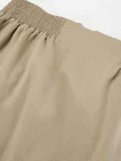 Blouson bomber léger kaki pour femme - Vêtement d'extérieur minimaliste à col zippé - Style streetwear décontracté chic et discret pour le printemps 2026