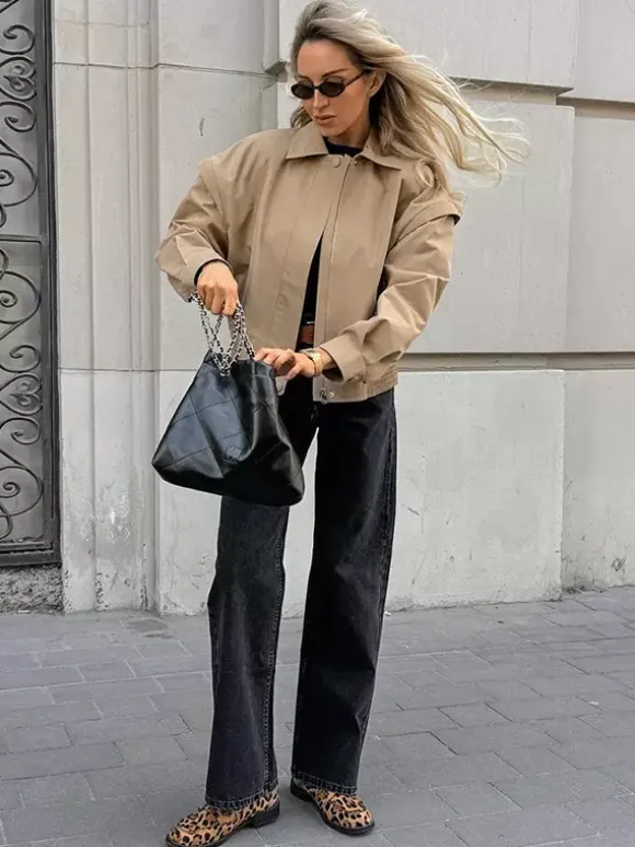 Blouson bomber léger kaki pour femme - Vêtement d'extérieur minimaliste à col zippé - Style streetwear décontracté chic et discret pour le printemps 2026