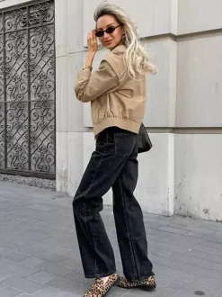 Blouson bomber léger kaki pour femme - Vêtement d'extérieur minimaliste à col zippé - Style streetwear décontracté chic et discret pour le printemps 2026