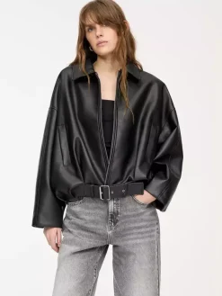 Blouson aviateur oversize en similicuir avec ceinture pour l'automne 2026