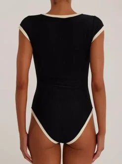 Body à manches courtes noir à col rond et boutons haut de sport pour femme