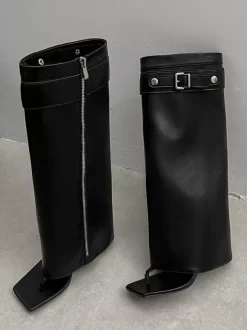 Bottes noires à talons hauts et boucle pour femme