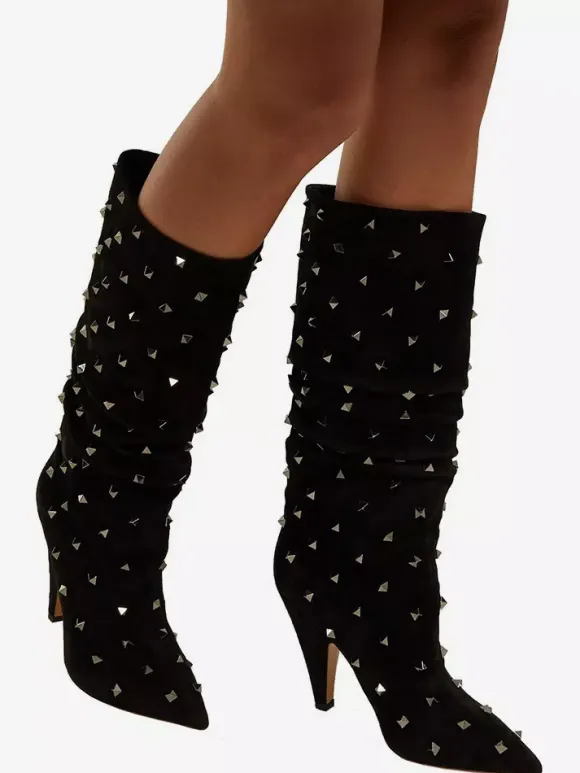 Bottes souples noires en daim à bout pointu et talon épais clouté mi-mollet