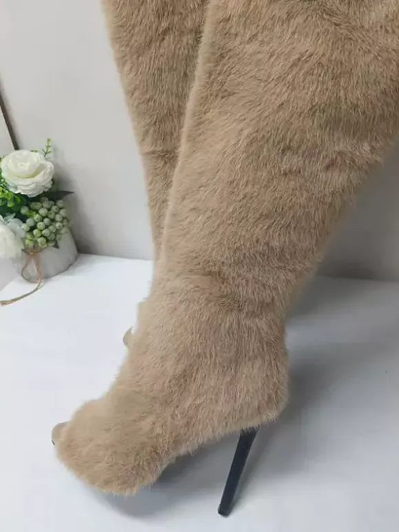 Bottes cuissardes en fausse fourrure à bout ouvert et talons hauts