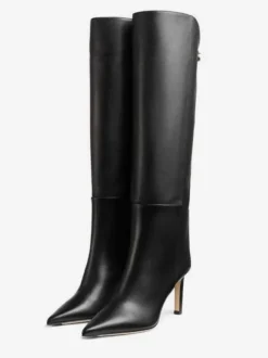Bottes hautes blanches à bout pointu et talons hauts  bottes larges aux mollets