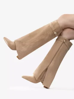 Bottes hautes en daim abricot à bout pointu avec boucle et fermeture éclair et talon épais