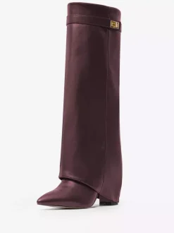 Bottes hautes noires à talons épais et bout pointu avec boucle et rabat