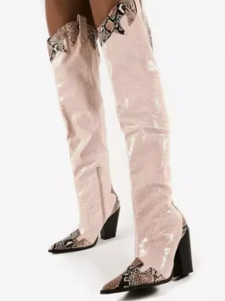 Bottes western noires à bout pointu et talon épais motif serpent cuissardes
