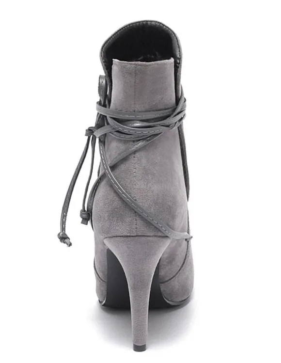 Bottines courtes à lanières à bout pointu en daim noir
