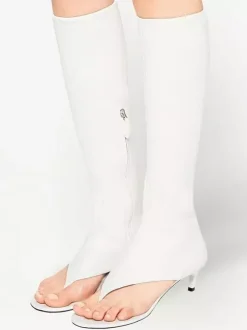 Bottines noires mi-mollet à bout ouvert et talon chaton style tong pour femmes