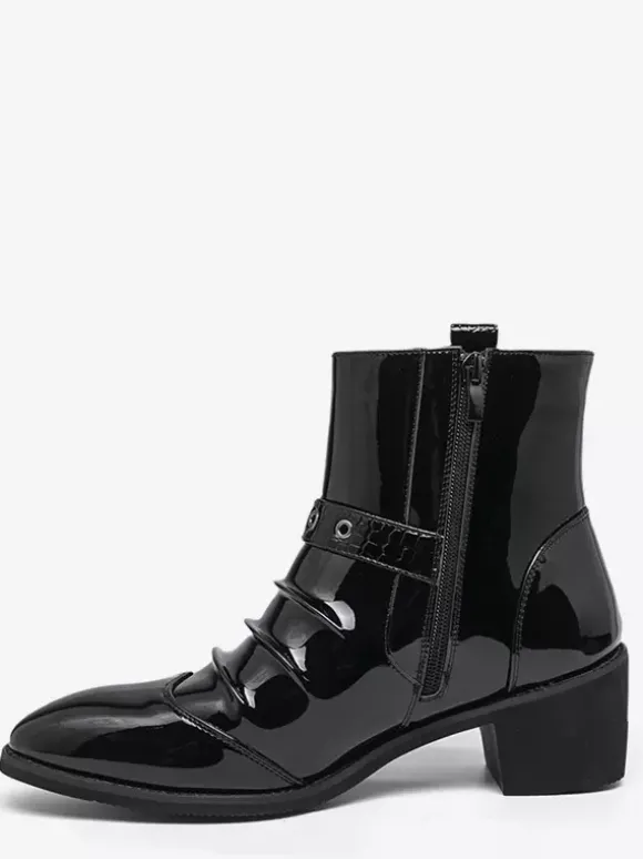 Bottines noires pour homme bout rond froncées avec détail chaîne