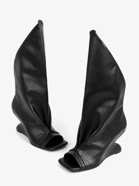 Bottines noires à bout ouvert et talon compensé