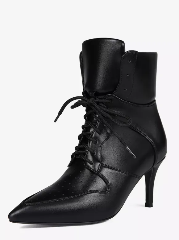 Bottines noires à talons aiguilles et bout pointu à lacets