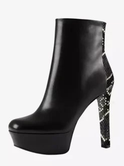 Bottines à plateforme noires et à talons hauts et bout rond