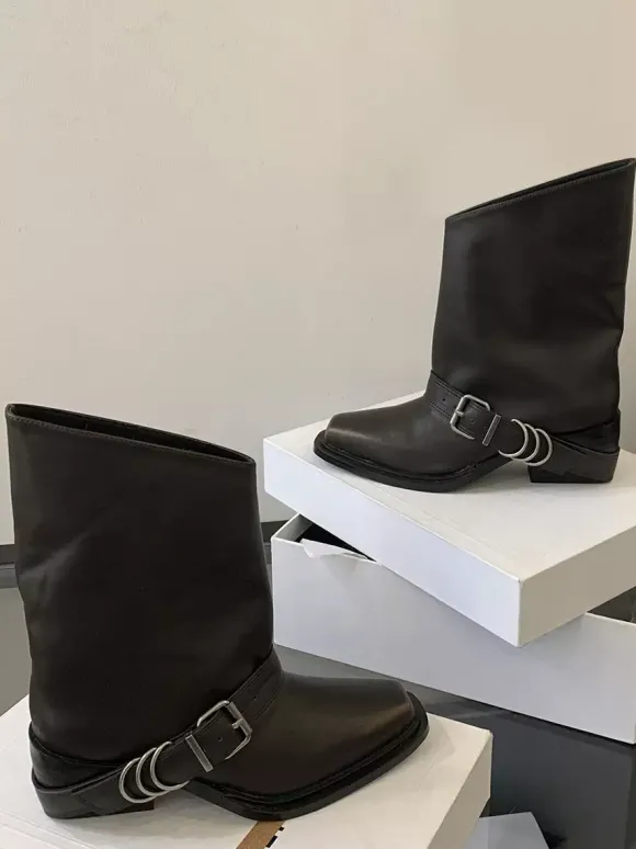 Bottines plates à bout carré et boucle pour femme
