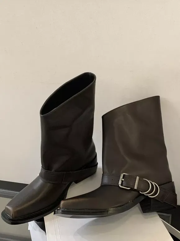 Bottines plates à bout carré et boucle pour femme