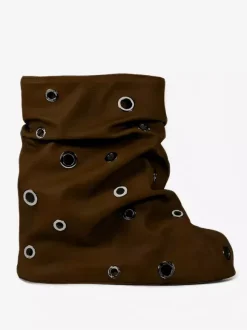 Bottines plates pour femmes bout rond et détails métalliques