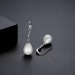 Boucles d'oreilles Goujon fête de mariage métallique blanc Cubic Zirconia