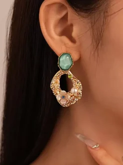 Boucles d'oreilles vertes pour adulte style vintage géométrique pour tous les jours.