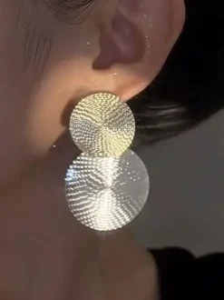 Boucles d'oreilles bicolores pour adulte style européen décontracté forme géométrique ronde. Bijou du quotidien