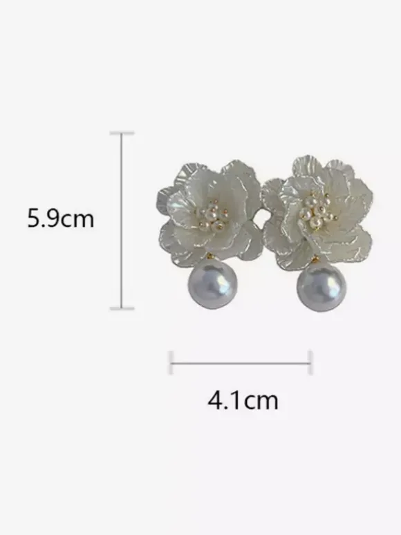 Boucles d'oreilles de mariée en métal et diamants pour bijoux de mariage