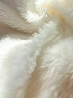 Cape Sweet Lolita en laine à capuche avec oreilles de lapin et poches idéale pour la mode Lolita automne-hiver.