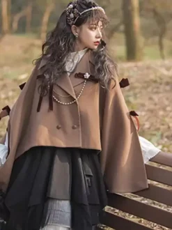 Cape gothique Lolita en polyester marron café avec n艙uds et chaînes pour vêtements d'extérieur Lolita d'hiver