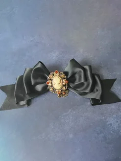 Chapeau gothique Lolita bordeaux à volants et n艙uds accessoire en polyester accessoires Lolita