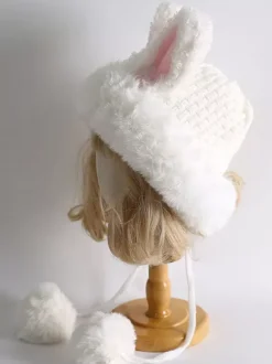 Chapeau Lolita doux avec oreilles de lapin blanc et pompons en peluche chaude accessoires Lolita