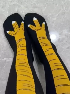 Chaussettes unisexes amusantes à motif pattes de poulet chaussettes de yoga. Taille M : chaussettes mi-mollet ; L : chaussettes hautes.