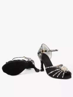 Chaussures de danse latine en satin à bout ouvert ornées de perles et d'une boucle. Chaussures de bal.